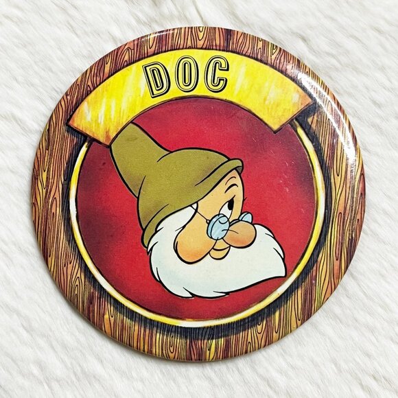 🔮 5/$25 Vintage Disney Snow White Doc‎ Pin - Picture 1 of 2